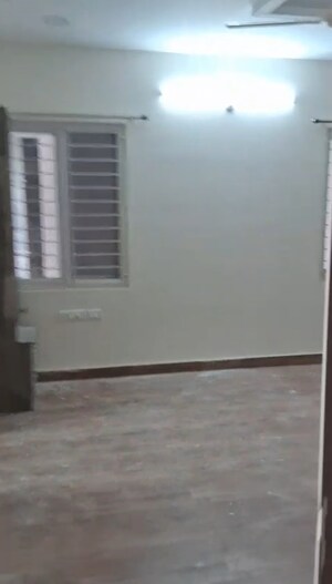 Room in 3 BHK Apartment at Moti Nagar – for Rent