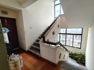 Staircase in 2 BHK Apartment at Nungambakkam – for Rent