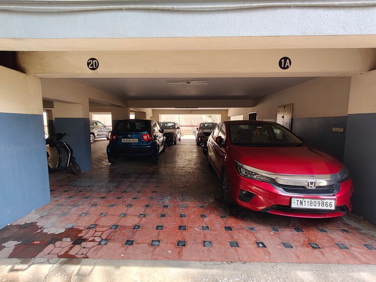  Parking, nungambakkam 2 Bedroom 1000 Sq.Ft. Apartment In Nungambakkam Chennai 9248359