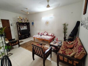 Living Room in 2 BHK Apartment at Nungambakkam – for Rent