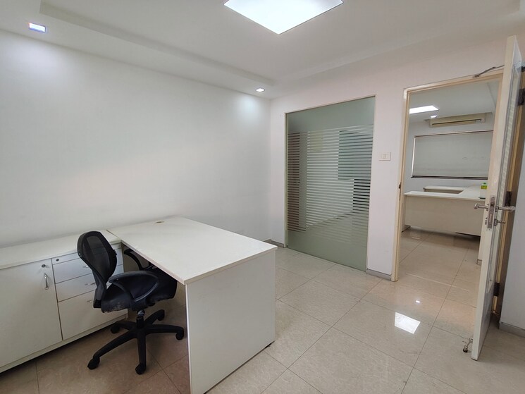 Team Area, west mambalam Commercial Office Space in IT/SEZ 3300 Sq.Ft. In West Mambalam Chennai 9248375