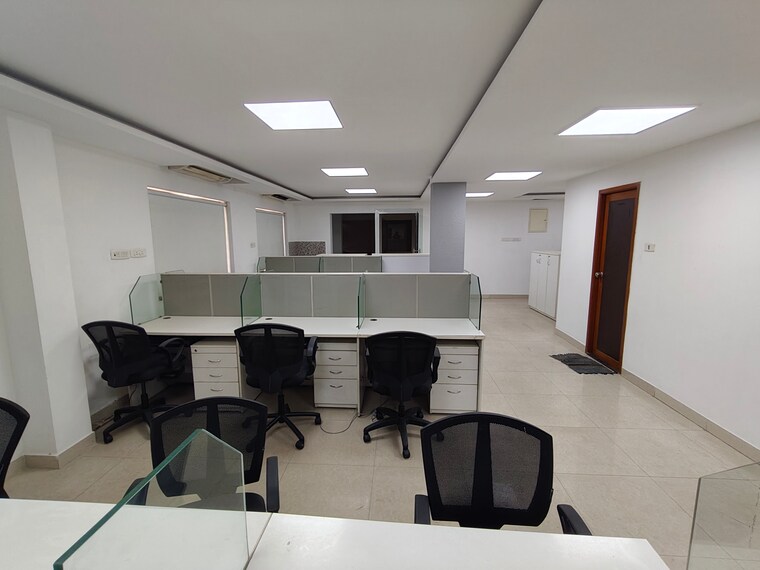 Team Area, west mambalam Commercial Office Space in IT/SEZ 3300 Sq.Ft. In West Mambalam Chennai 9248375