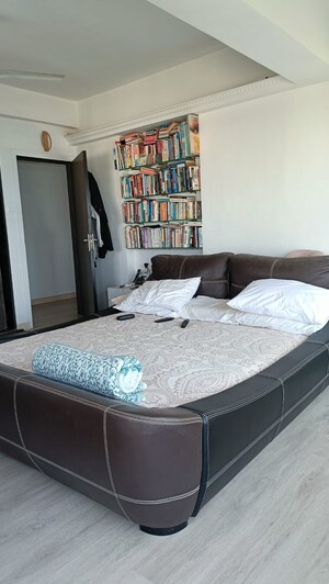 Bedroom in 2.5 BHK Apartment at Atlanta Heights, Prabhadevi – for Rent