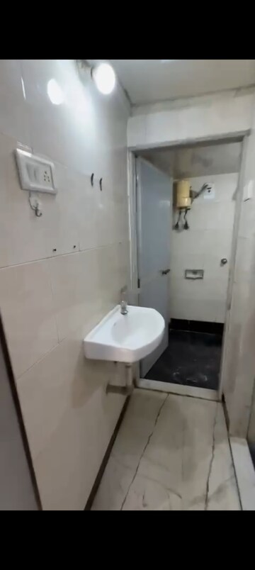 Master Bedroom in 1 BHK Apartment at Best Complex Andheri West, Andheri West – for Rent