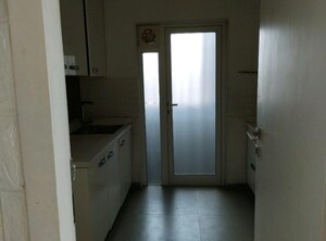 Room in 3 BHK Apartment at Lodha Fiorenza, Goregaon East – for Rent