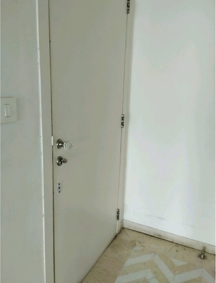 Bathroom, lodha-fiorenza 3 Bedroom 1025 Sq.Ft. Apartment In Goregaon East Mumbai 9248380