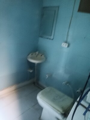 Furnished Amenities in 1.5 BHK Independent House at RWA Apartments Sector 40, Sector 40 – for Rent