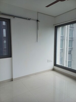 Furnished Amenities in 3 BHK Apartment at Ekta Tripolis, Goregaon West – for Rent