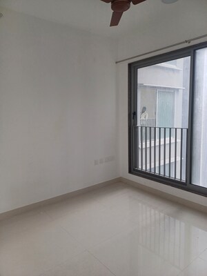 Room in 3 BHK Apartment at Ekta Tripolis, Goregaon West – for Rent