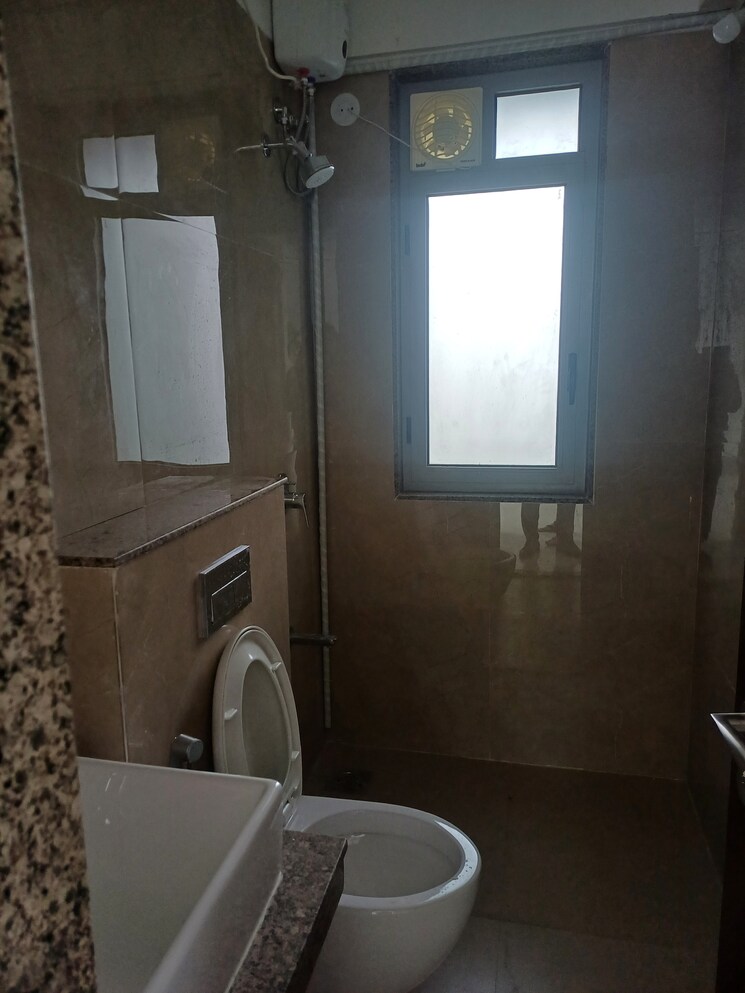 Bathroom, ekta-tripolis 3 Bedroom 1084 Sq.Ft. Apartment In Goregaon West Mumbai 9248410