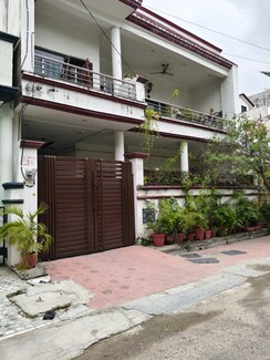 3.5 BHK + Pooja Room,Study Room Independent House For Sale in Eldeco Saksham