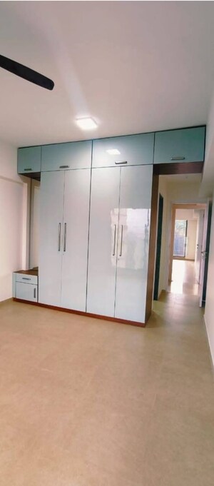 Room in 3 BHK Apartment at Kanakia Silicon Valley, Powai – for Rent