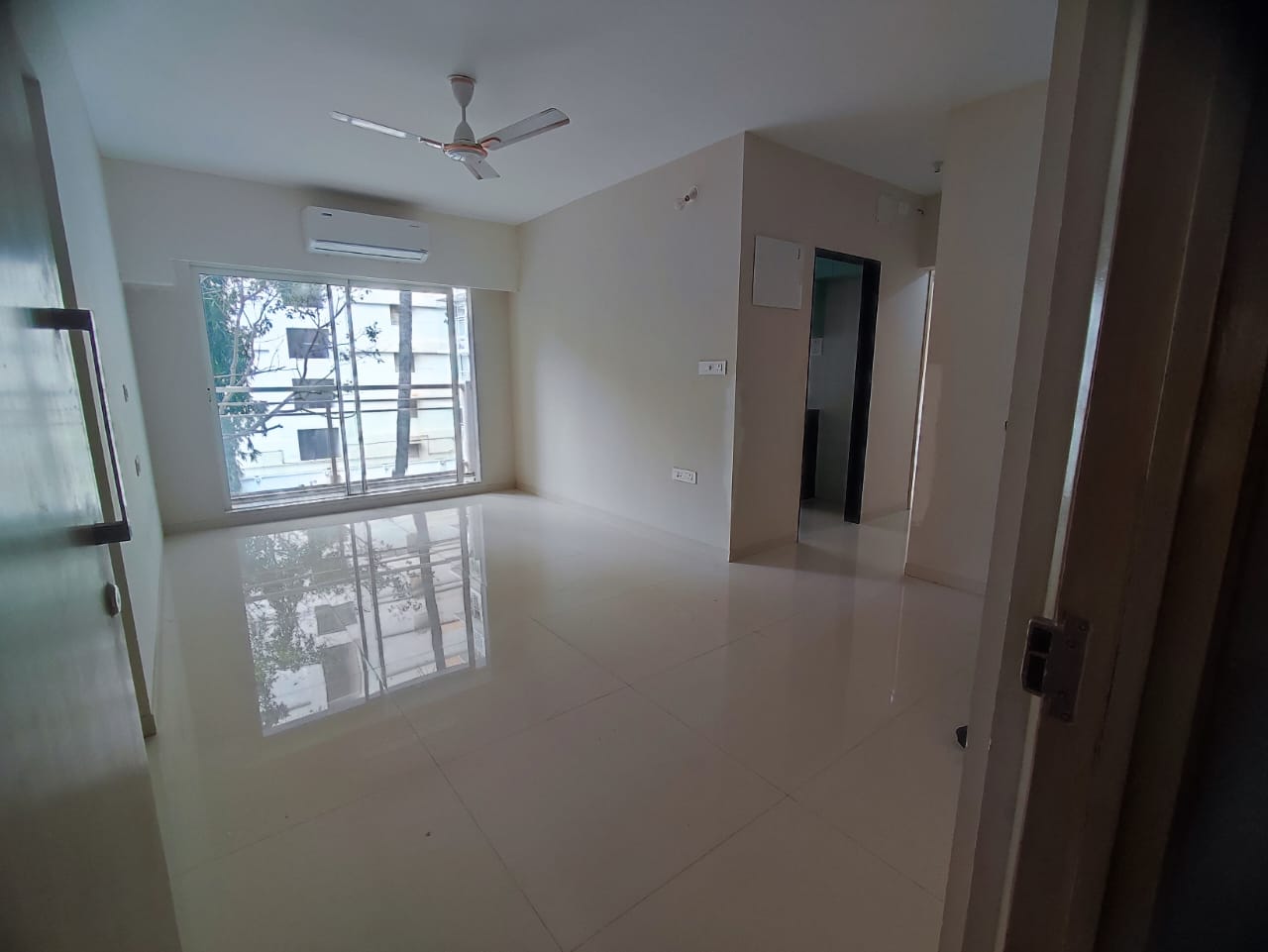 2 BHK + Servant Room Apartment For Rent in Planet Godrej