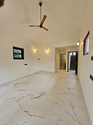 Room in 4 BHK Villa at Padma Vilas, Camp – for Rent
