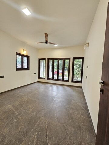 Room in 4 BHK Villa at Padma Vilas, Camp – for Rent