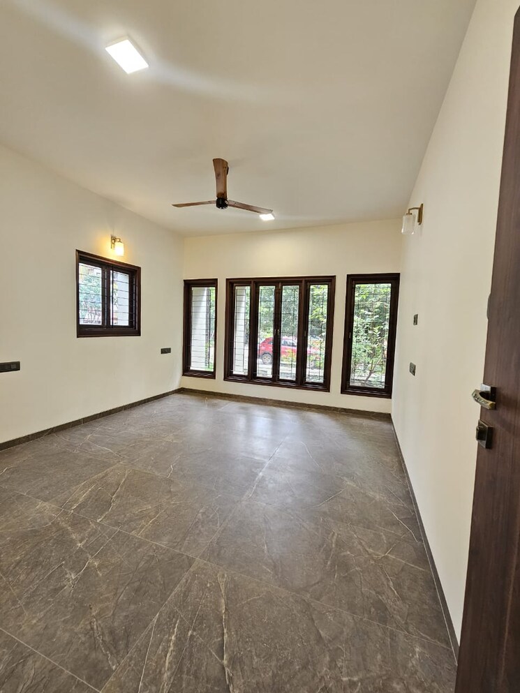 Room, padma-vilas 4 Bedroom 4000 Sq.Ft. Villa In Camp Pune 9248431