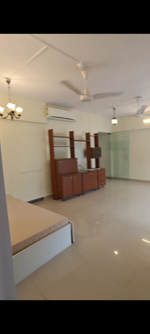 2 BHK Apartment For Rent in Moon Reach, Prabhadevi
