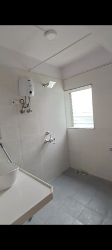 Room in 2 BHK Apartment at Moon Reach, Prabhadevi – for Rent