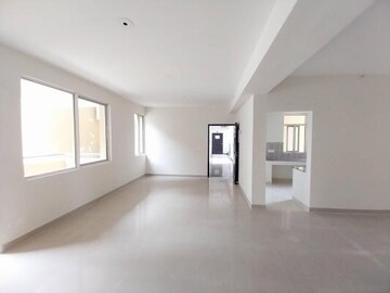 Room in 3 BHK Apartment at Sare Crescent Parc Royal Greens Phase II, Sector 92 – for Sale