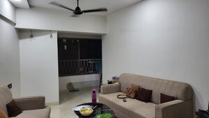 Furnished Amenities in 2 BHK Apartment at Lokhandwala Harmony, Worli – for Rent