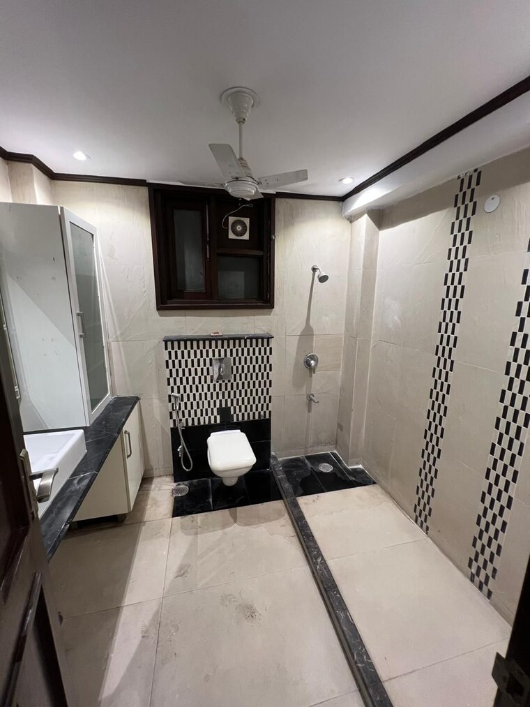 Master Bedroom, anand niketan 3 Bedroom 300 Sq.Yd. Builder Floor In Anand Niketan Delhi 9248488