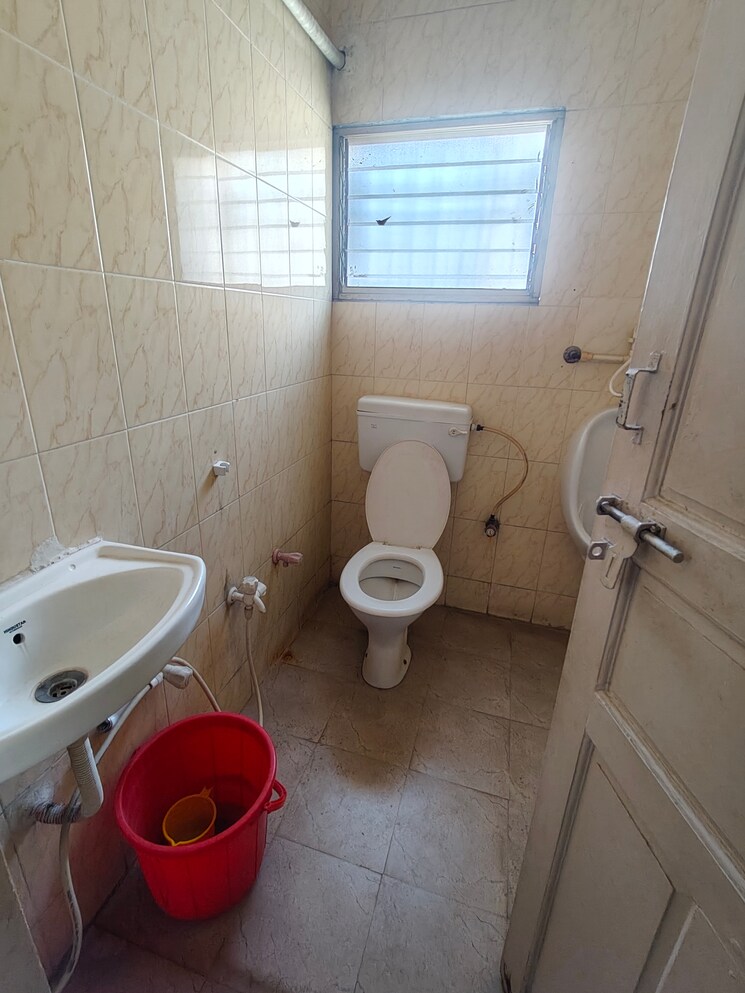 Floor Plan, nungambakkam Commercial Office Space in IT/SEZ 2400 Sq.Ft. In Nungambakkam Chennai 9248502