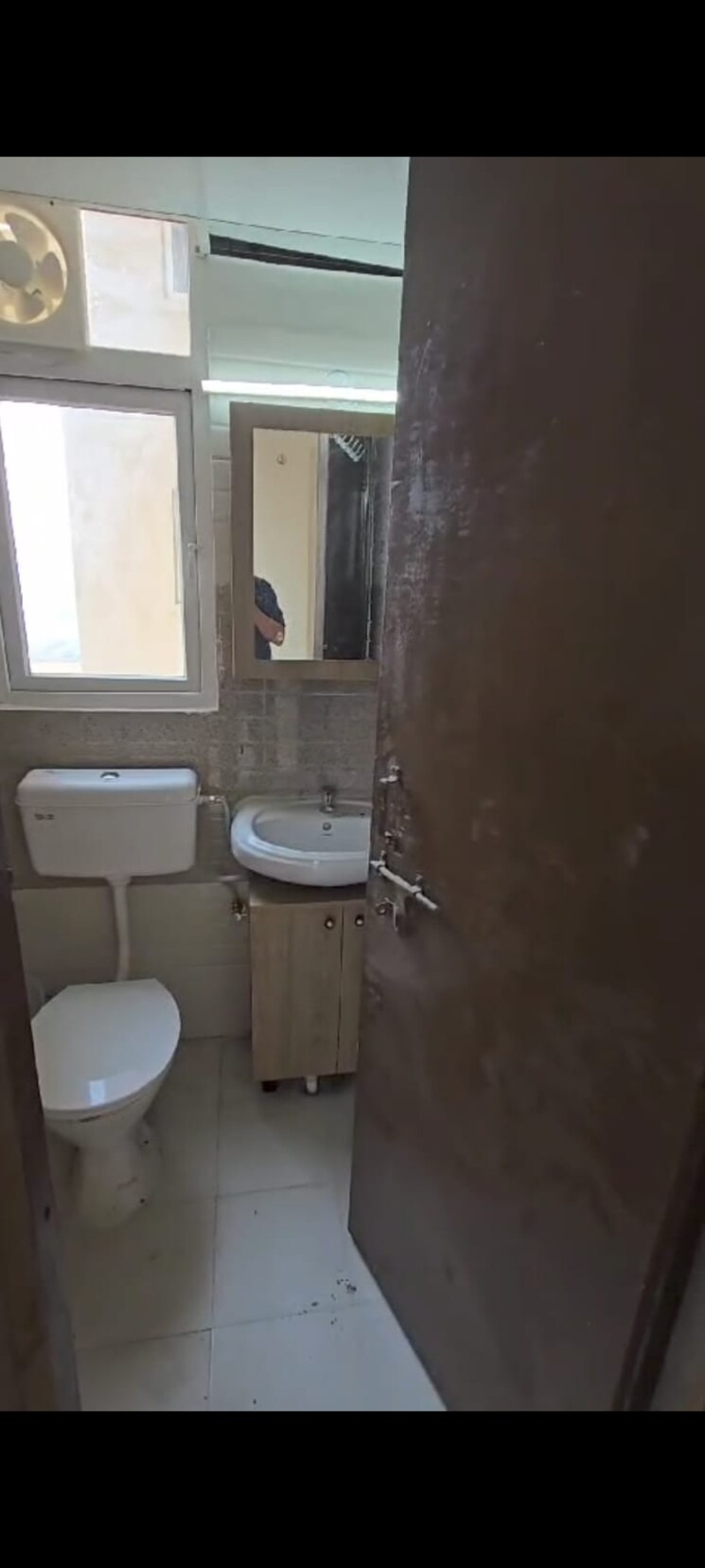 Bathroom, signature-global-orchard-avenue 2 Bedroom 744 Sq.Ft. Apartment In Sector 93 Gurgaon 9248504