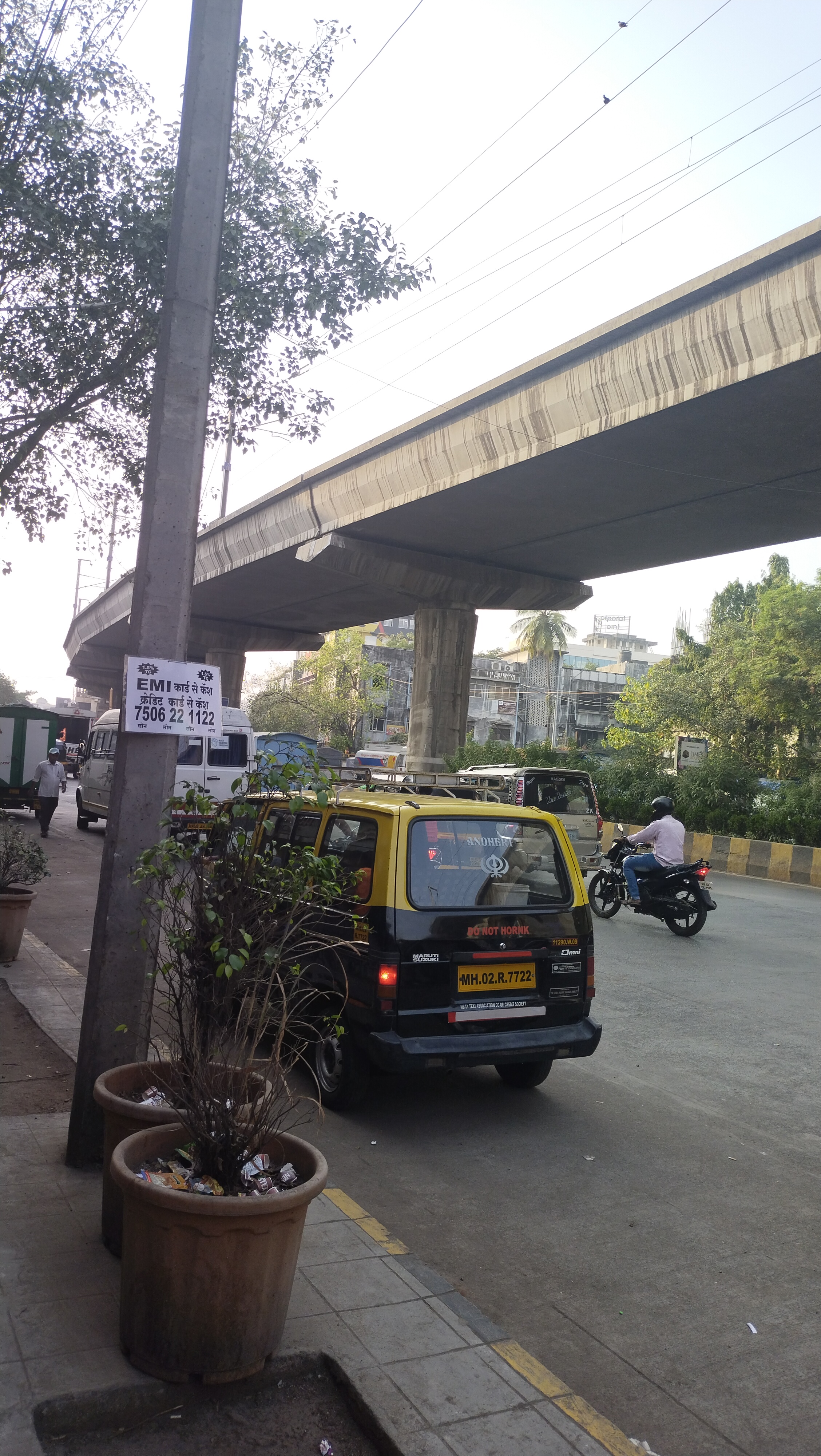 Retail Shop For Rent in Kurla East S G Barve Road