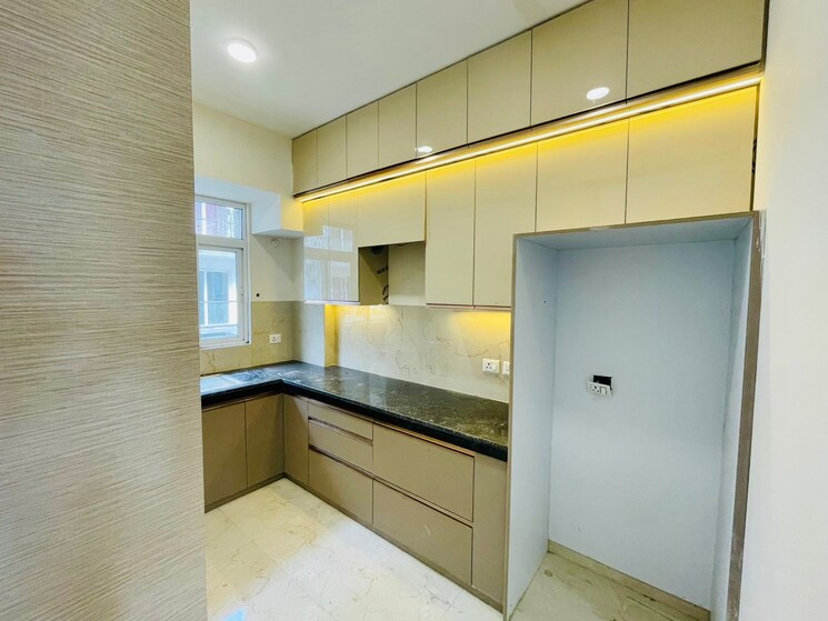 Kitchen, smart-world-gems 2.5 Bedroom 1196 Sq.Ft. Apartment In Sector 89 Gurgaon 9248500