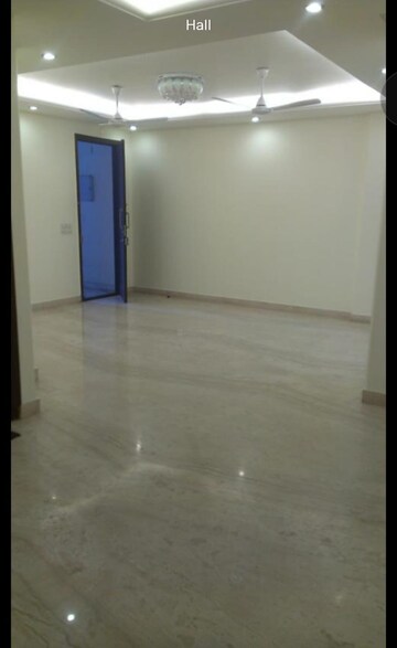 Room in 3 BHK Builder Floor at Anand Niketan – for Rent