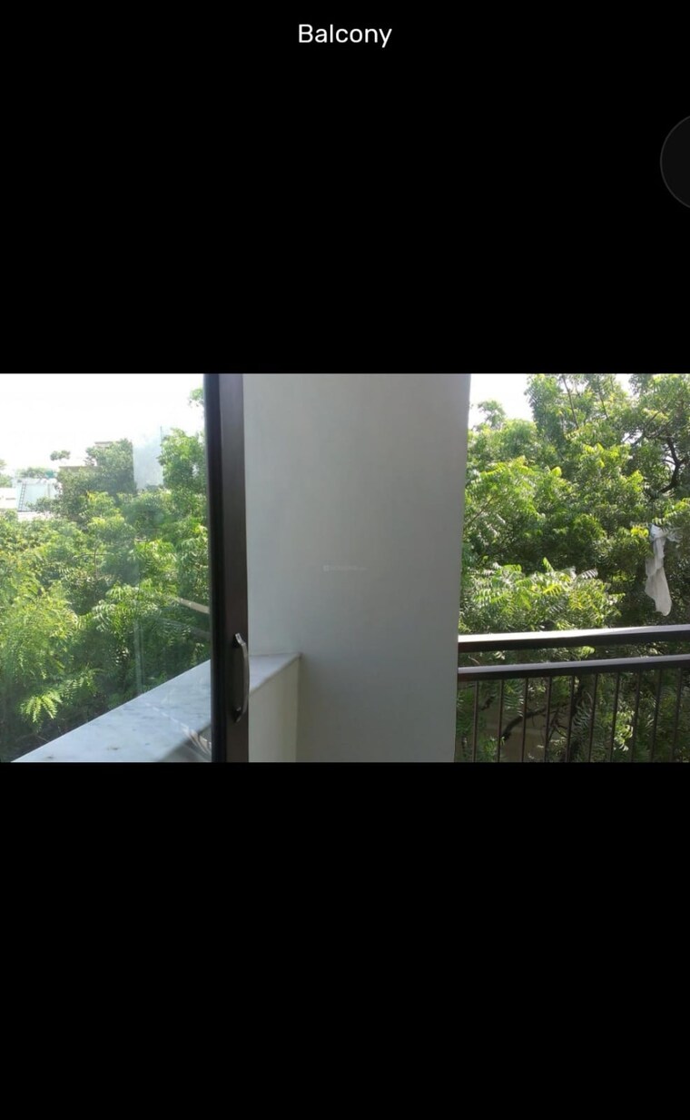 Room, anand niketan 3 Bedroom 250 Sq.Yd. Builder Floor In Anand Niketan Delhi 9248515