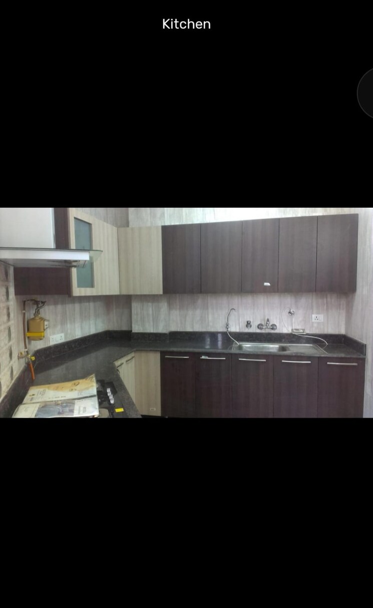 Kitchen, anand niketan 3 Bedroom 250 Sq.Yd. Builder Floor In Anand Niketan Delhi 9248515