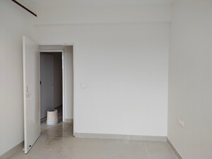 Room in 3 BHK Apartment at Signature Global Golf Greens, Sector 79 – for Sale