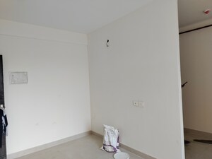 Room in 3 BHK Apartment at Signature Global Golf Greens, Sector 79 – for Sale