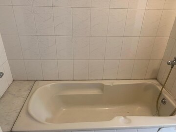 Bathroom in 4 BHK Builder Floor at Acharya Niketan – for Rent