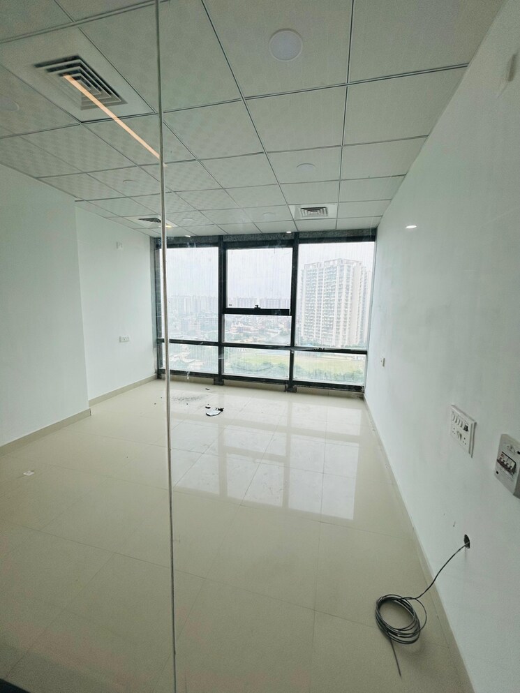 Bathroom, galaxy-blue-sapphire-plaza Commercial Office Space 324 Sq.Ft. In Haibatpur Greater Noida 9248551