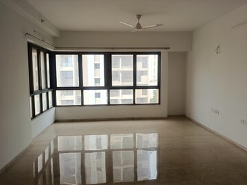 Room in 5 BHK Apartment at Kolte Patil 24K Atria, Pimple Nilakh – for Rent