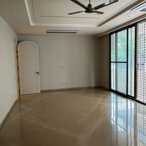 Room in 4 BHK Builder Floor at Vasant Vihar – for Sale
