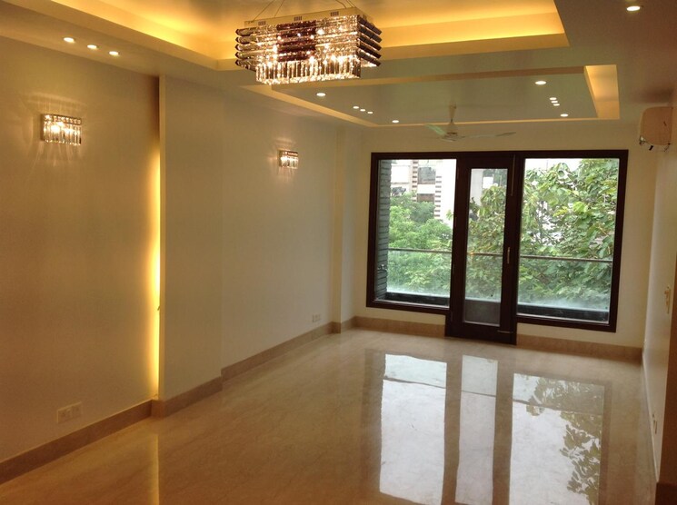 Room, defence colony 3 Bedroom 217 Sq.Yd. Builder Floor In Defence Colony Delhi 9248568