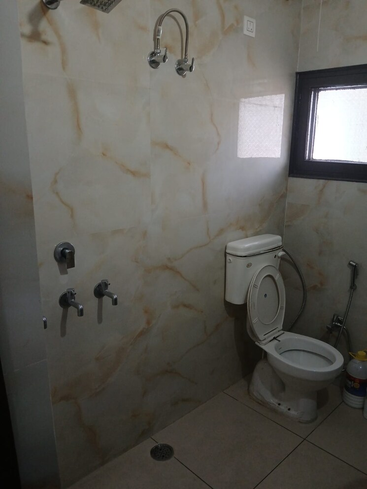 Bathroom, sector 38 2 Bedroom 3300 Sq.Ft. Builder Floor In Sector 38 Chandigarh 9248578