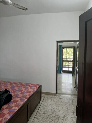 Bedroom in 2 BHK Builder Floor at Sector 38 – for Rent