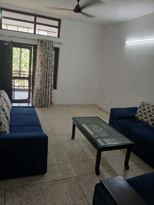 Living Room in 2 BHK Builder Floor at Sector 38 – for Rent