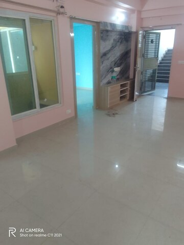 Room in 3 BHK Apartment at Windsor Paradise 2, Raj Nagar Extension – for Rent
