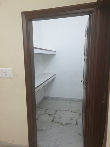 1 BHK Builder Floor For Rent in Sector 44