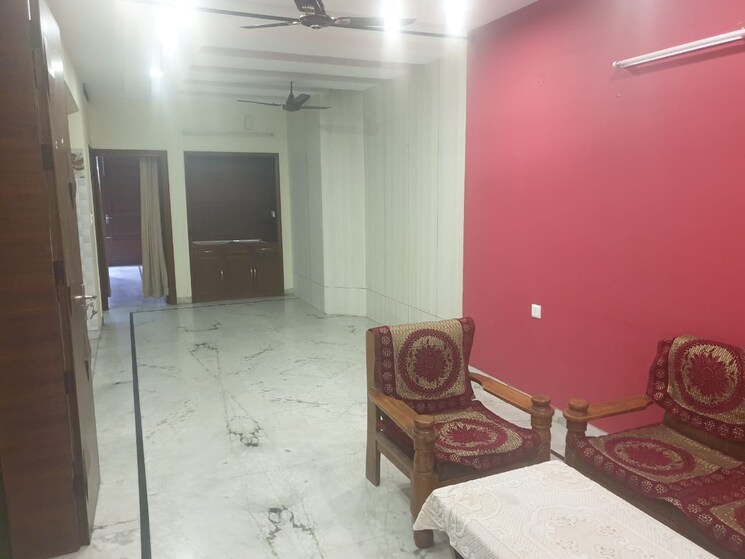 Living Room, sector 44 1 Bedroom 3000 Sq.Ft. Builder Floor In Sector 44 Chandigarh 9248580