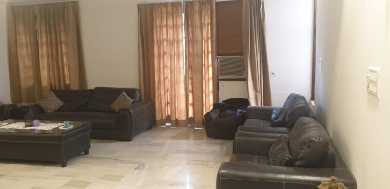 Living Room, greater kailash i 2 Bedroom 308 Sq.Yd. Builder Floor In Greater Kailash I Delhi 9248595