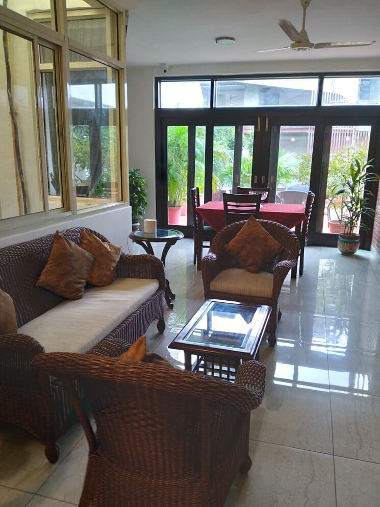 Master Bedroom, greater kailash i 2 Bedroom 300 Sq.Yd. Builder Floor In Greater Kailash I Delhi 9248598