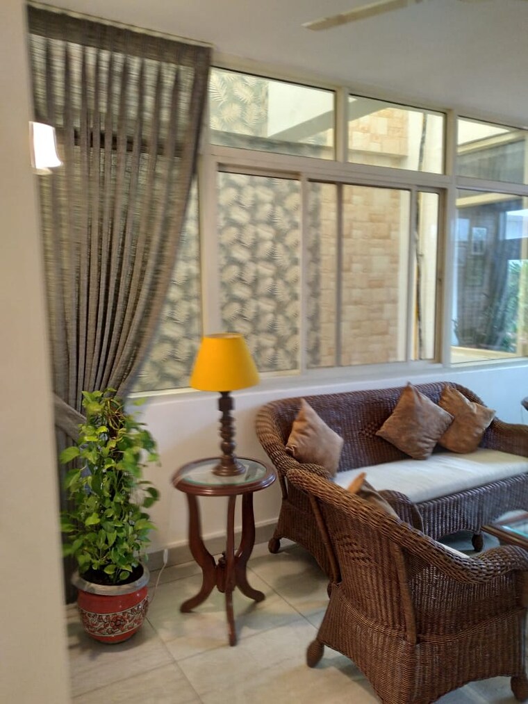 Balcony, greater kailash i 2 Bedroom 300 Sq.Yd. Builder Floor In Greater Kailash I Delhi 9248598