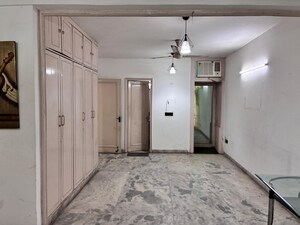 Room in 3 BHK Builder Floor at Greater Kailash I – for Rent