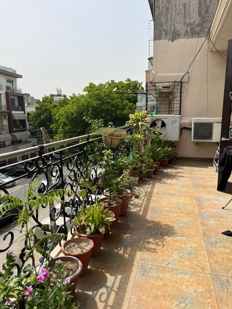 Exterior View, greater kailash ii 3 Bedroom 300 Sq.Yd. Builder Floor In Greater Kailash ii Delhi 9248606